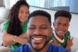 切尔西旧将拉米雷斯社媒晒一家人观看世俱杯合照，身穿蓝军球衣