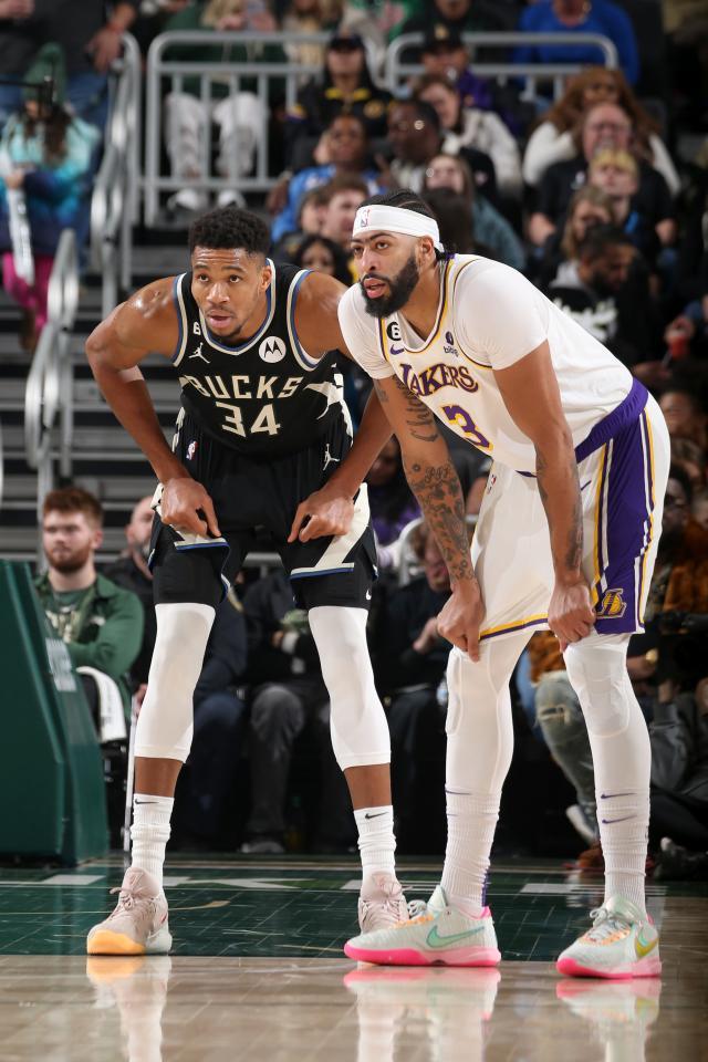 比园区还猛！近8战场均33+15 浓眉是联盟第几人？